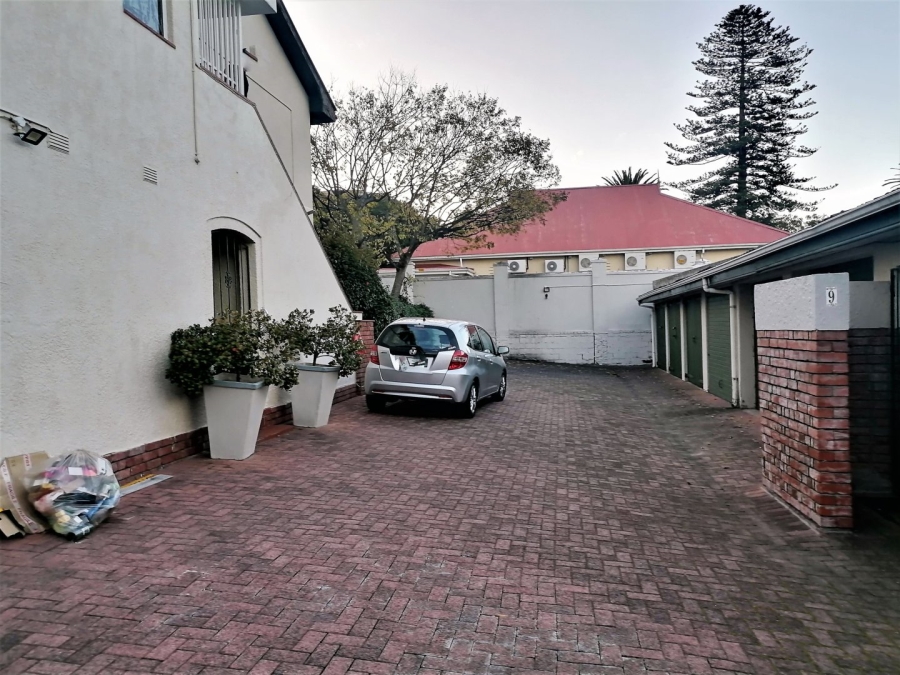 1 Bedroom Property for Sale in Kenilworth Western Cape